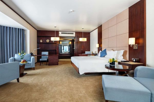 Wyndham Legend Halong Hotel (Hạ Long)